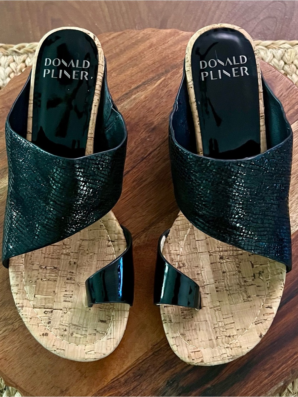 Donald Pliner Gretta Black Iguana-Embossed Leather Cork Wedge Sandal Sz 9